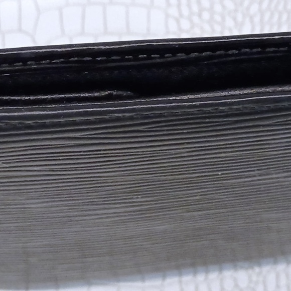 Rare This LV Epi Leather Porte Billes Compact Wallet/ button accent-Wallet Only - Picture 5 of 15